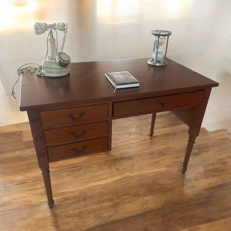 0966-Wr.desk